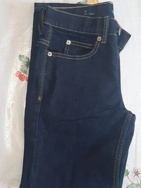 Boys Straight Fit Size 10 Jeans - NEW